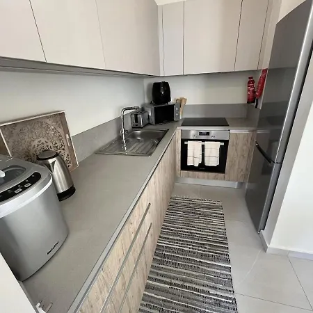 Apartman Mythical Blue Cozy 2 Bedroom En-suite Family Pool Paralímni