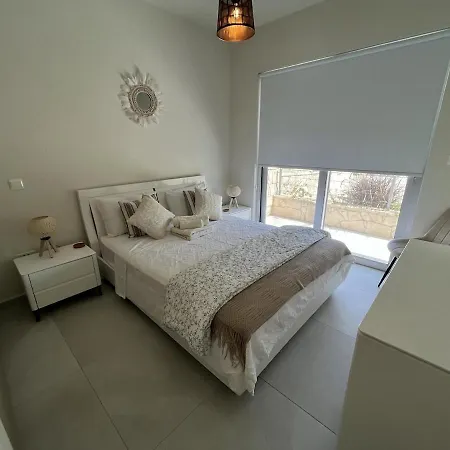 Apartman Mythical Blue Cozy 2 Bedroom En-suite Family Pool Paralímni