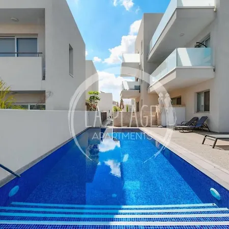 Mythical Blue Cozy 2 Bedroom En-suite Family Pool Paralímni